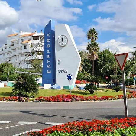 Estepona Port Beachside Apartment - Marina Bay Exterior photo