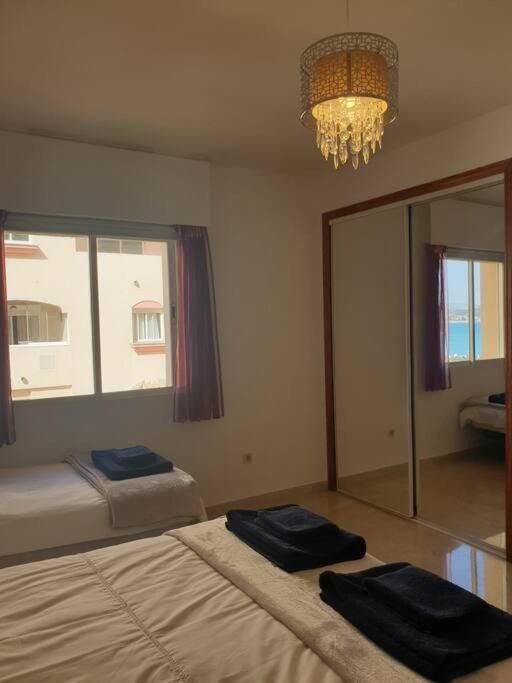 Estepona Port Beachside Apartment - Marina Bay Exterior photo